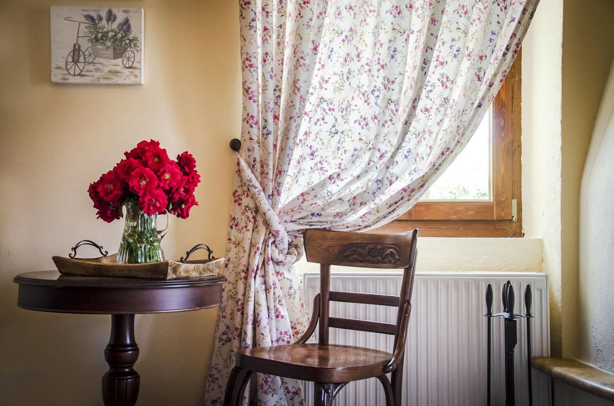 Triantafillies Guesthouse Portariá Kültér fotó